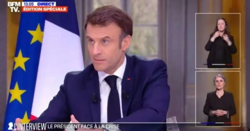 emmanuel macron in televisione difende la riforma delle pensioni