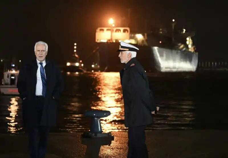 eugenio giani   l arrivo della nave rigassificatrice golar tundra al porto di piombino   2