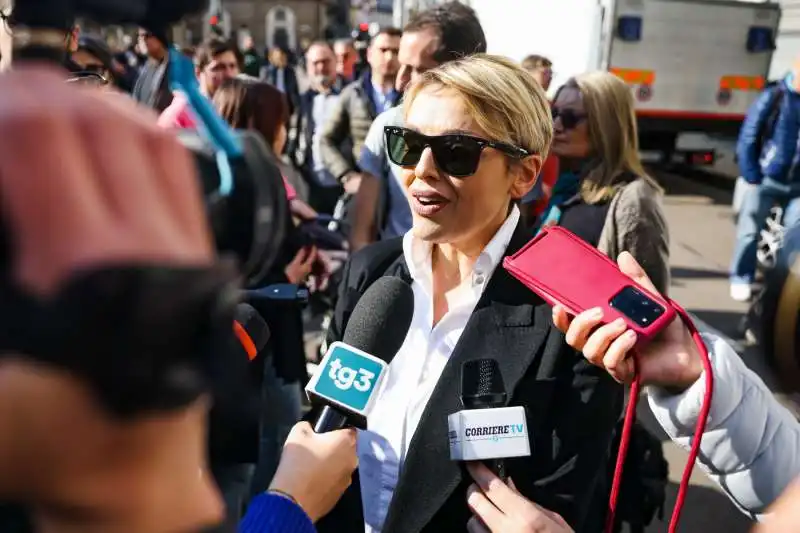 francesca pascale  alla manifestazione per le famiglie arcobaleno 