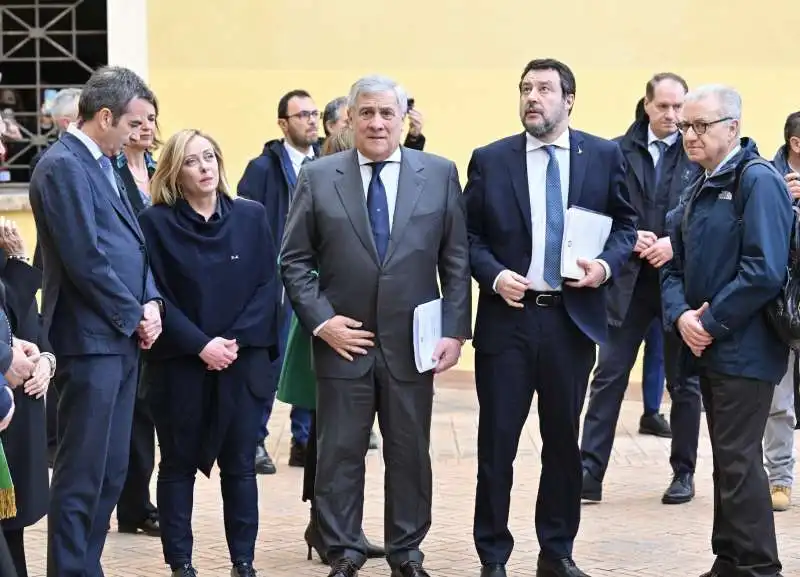 giorgia meloni antonio tajani matteo salvini   consiglio dei ministri a cutro 