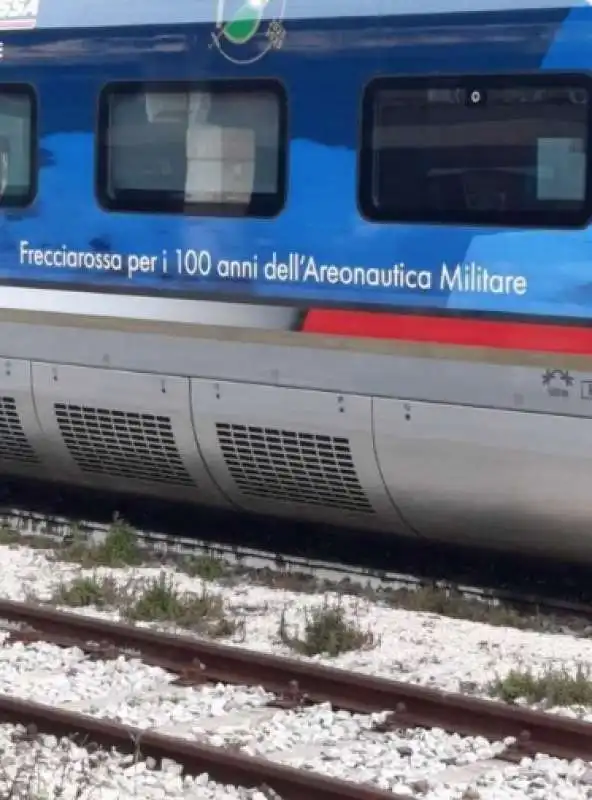 inaugurazione del frecciarossa dedicato all aeronautica militare 2