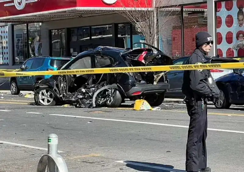 incidente auto a brooklyn 3