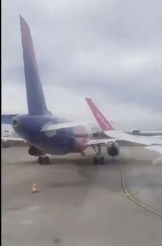 INCIDENTE TRA DUE AEREI WIZZ AIR IN ROMANIA