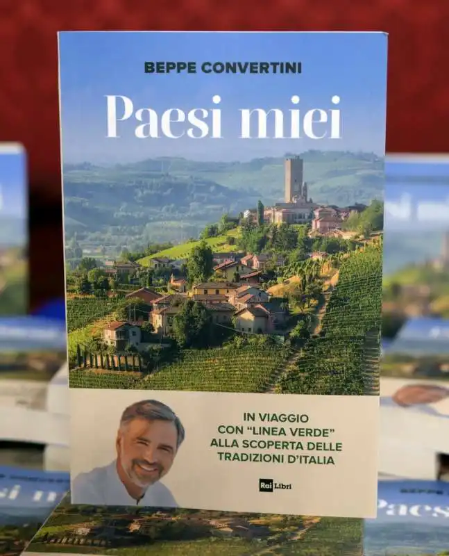 libro presentato  foto di bacco