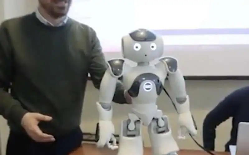 nao   robot con intelligenza artificiale 2