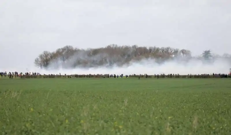 proteste al bacino idrico di sainte soline in francia 1