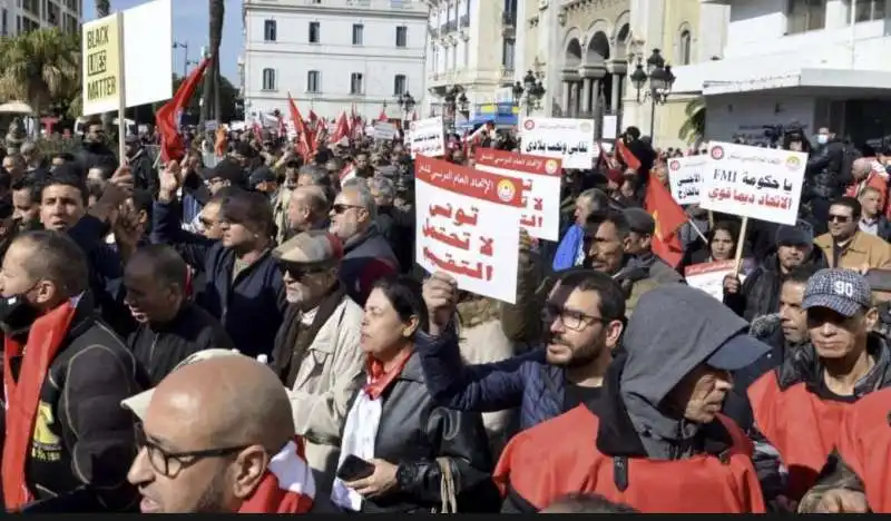 proteste in tunisia contro saied   4