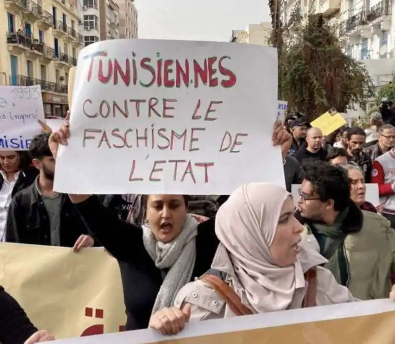 proteste in tunisia contro saied   5