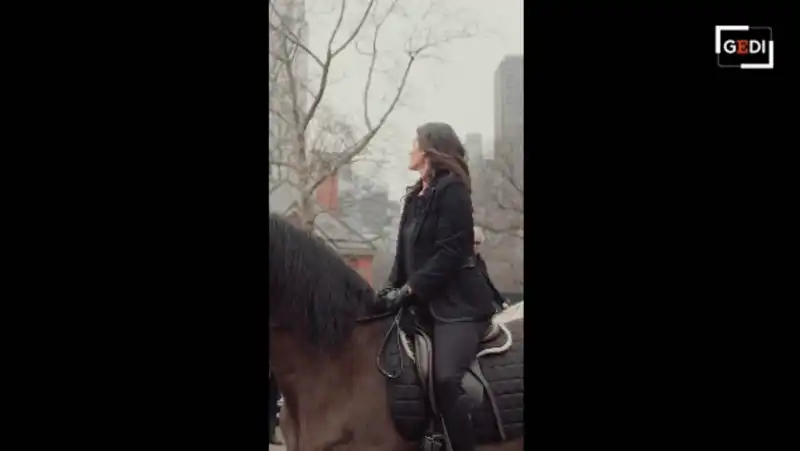 veronica bocelli a cavallo a central park 1