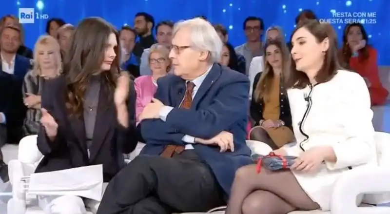 vittorio sgarbi con le figlie a domenica in    2