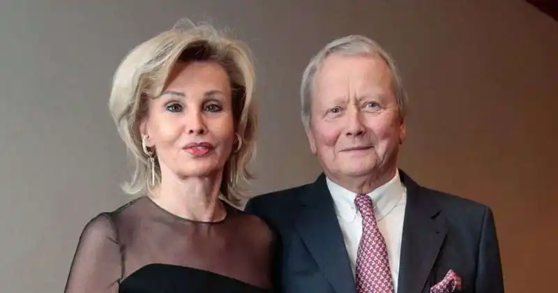 WOLFGANG PORSCHE CLAUDIA HUBNER