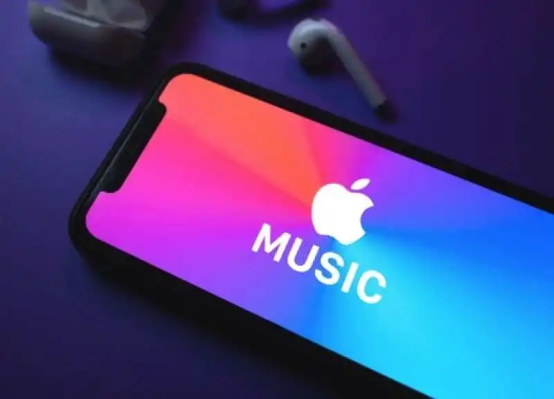 APPLE MUSIC