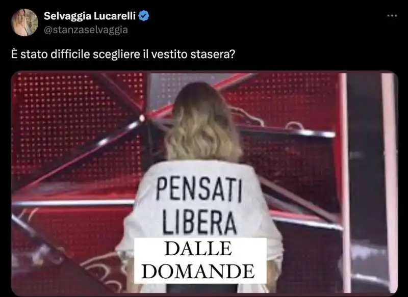 CHIARA FERRAGNI MEME - TWEET DI SELVAGGIA LUCARELLI