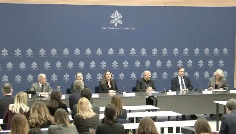 conferenza stampa padiglione vaticano biennale d arte venezia 2024 