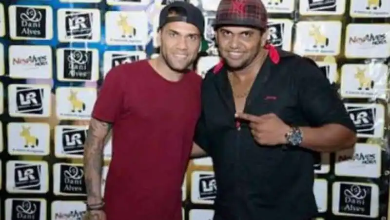 dani alves e suo fratello ney  4