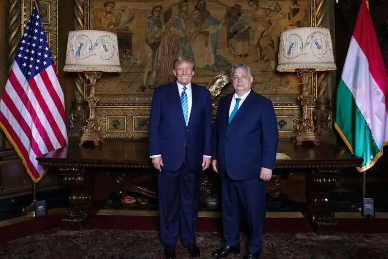 donald trump e viktor orban a mar a lago 