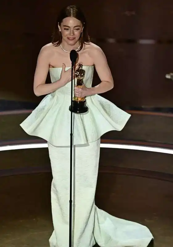 emma stone   oscar 2024  