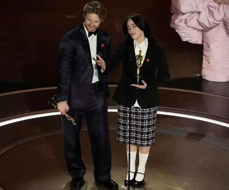 finneas o connell   billie eilish   oscar 2024 