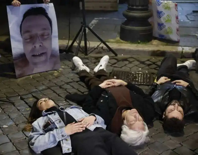 flash mob a 11 anni dalla morte di david rossi     