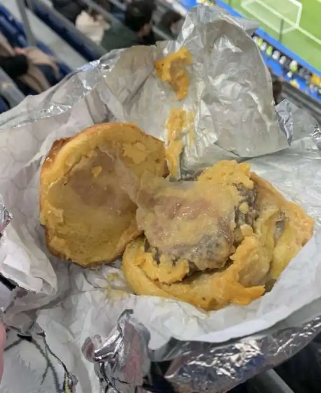 il cheeseburger in vendita al santiago bernabeu