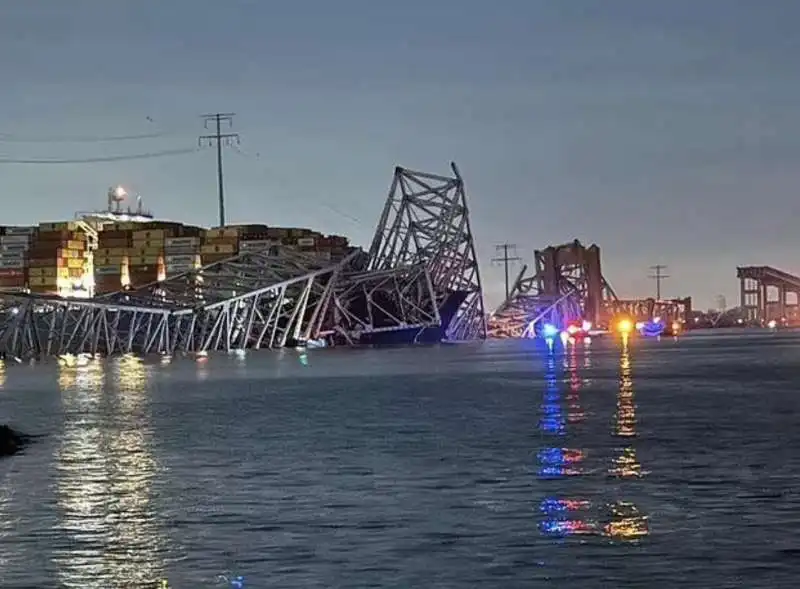 il crollo di ponte francis scott key   baltimora     