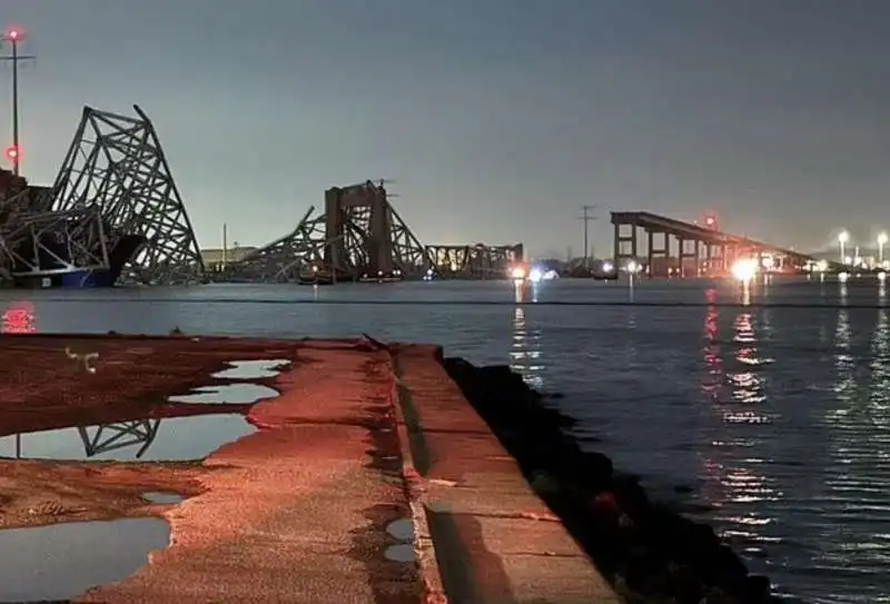 il crollo di ponte francis scott key   baltimora    