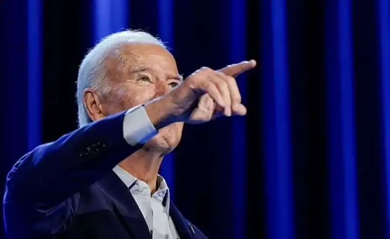 joe biden  alla radio city hall di new york 