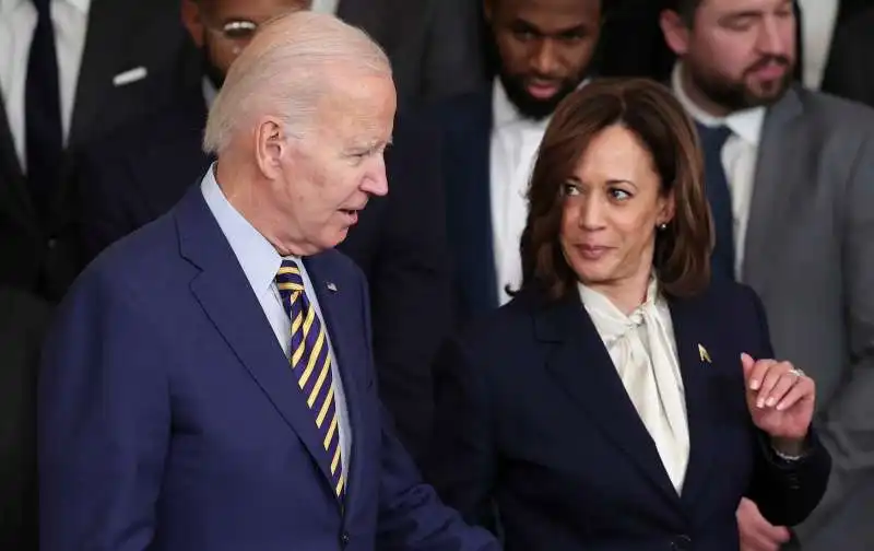 KAMALA HARRIS JOE BIDEN