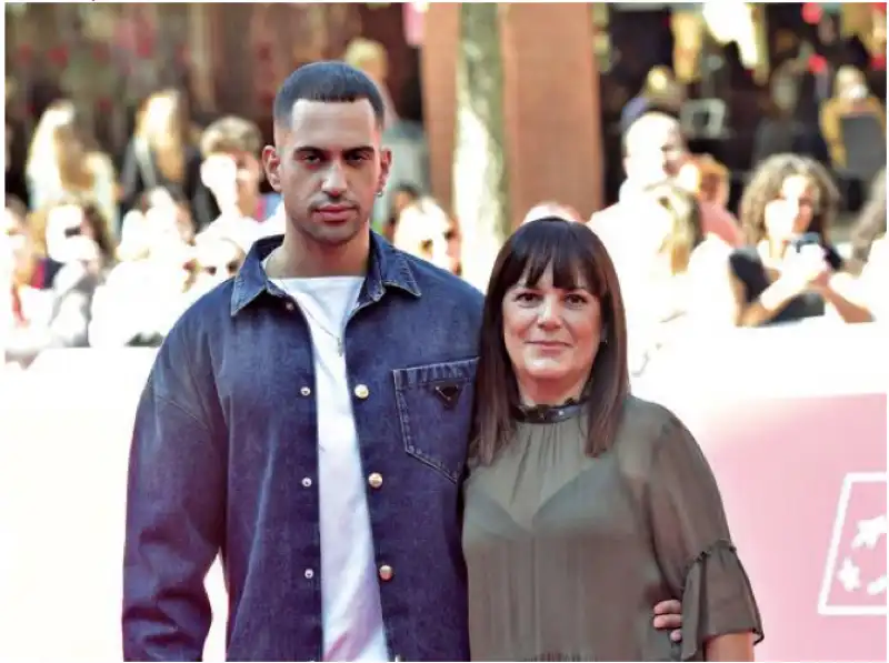 mahmood e la madre