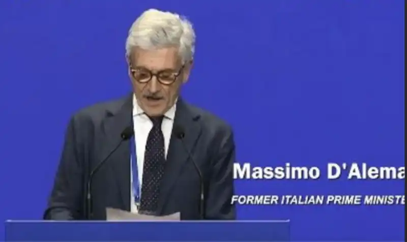 massimo d alema - forum internazionale della democrazia a pechino