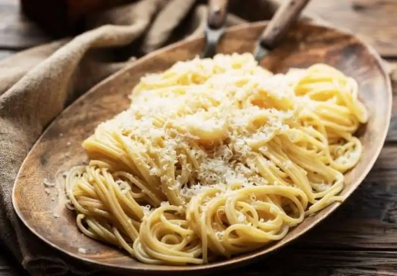 pasta burro e parmigiano 1