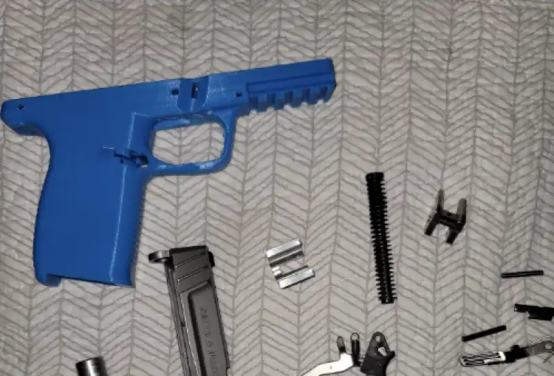 PISTOLA REALIZZATA CON STAMPANTE 3D