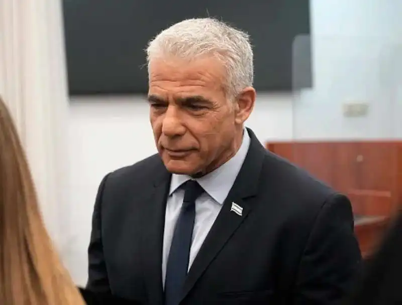 yair lapid 3