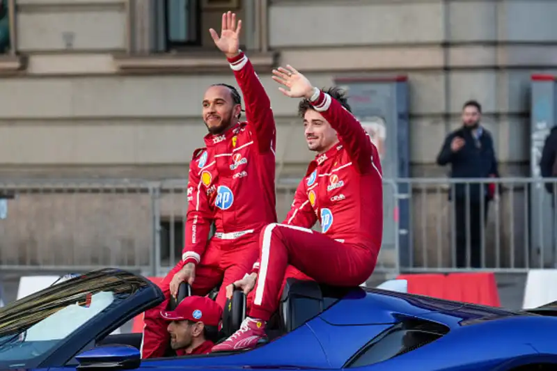 lewis hamilton charles leclerc a milano 3