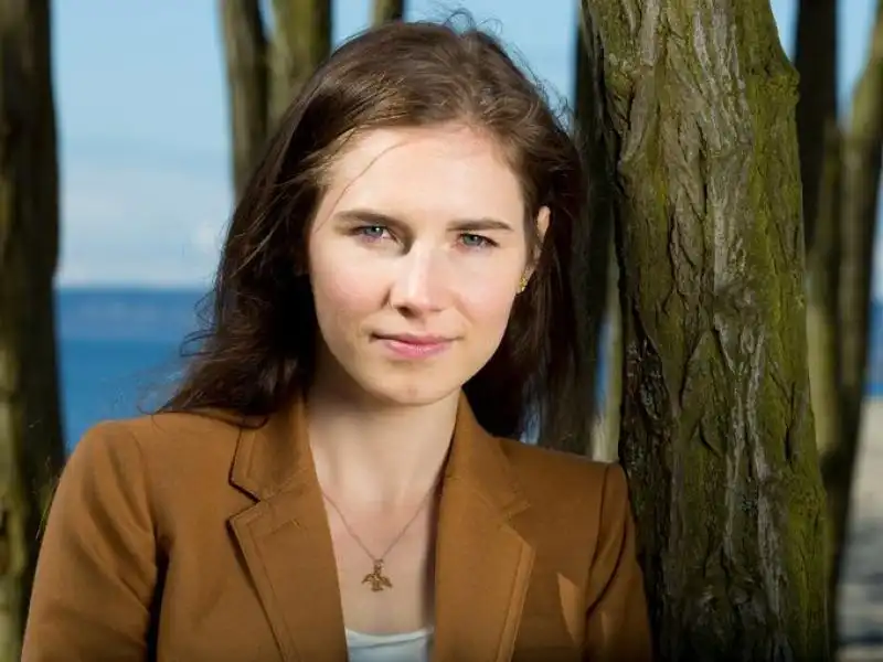 AMANDA KNOX A SEATTLE 