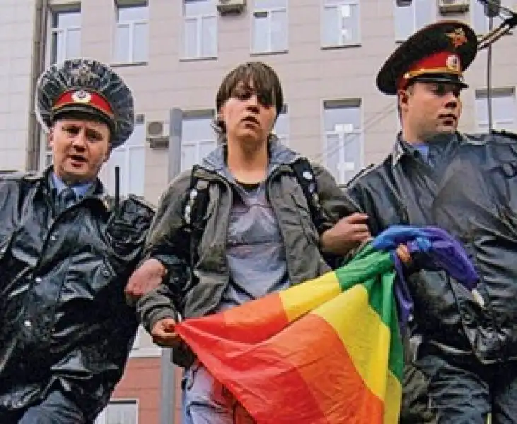 ATTIVISTA GAY FERMATA IN RUSSIA 