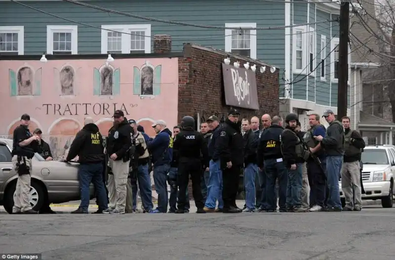 AZIONI DELLA POLIZIA PER CATTURARE I TERRORISTI CECENI DELLA MARATONA DI BOSTON 