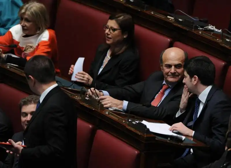 BERSANI SPERANZA DE MICHELI ALLA CAMERA DURANTE IL DISCORSO DI LETTA 