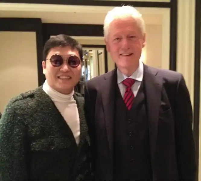 psy con bill clinton 