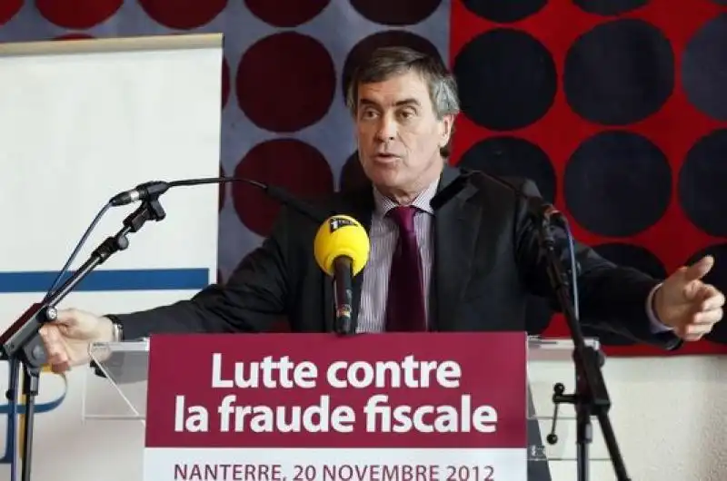 Cahuzac il ministro anti evasione fiscale col conto segreto in Svizzera