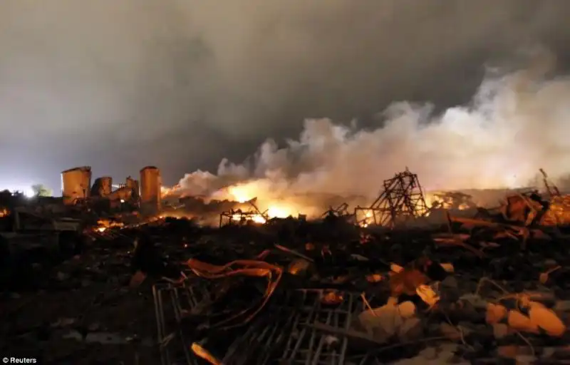 ESPLOSIONE FABBRICA FERTILIZZANTI A WEST IN TEXAS 