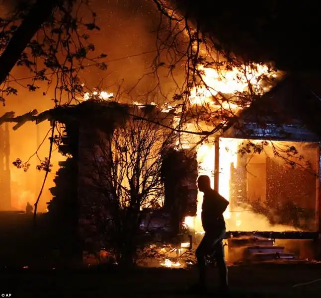 ESPLOSIONE FABBRICA FERTILIZZANTI A WEST IN TEXAS 