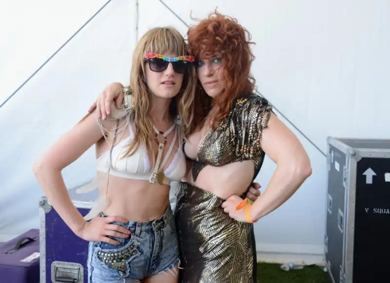 even the musicians like lindsey troy and julie edwards of deap vally get in the spirit 