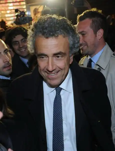 Fabrizio Barca arriva alla sezione di via dei Giubbonari 