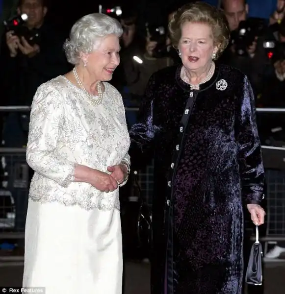 MARGARETH THATCHER E LA REGINA ELISABETTA 