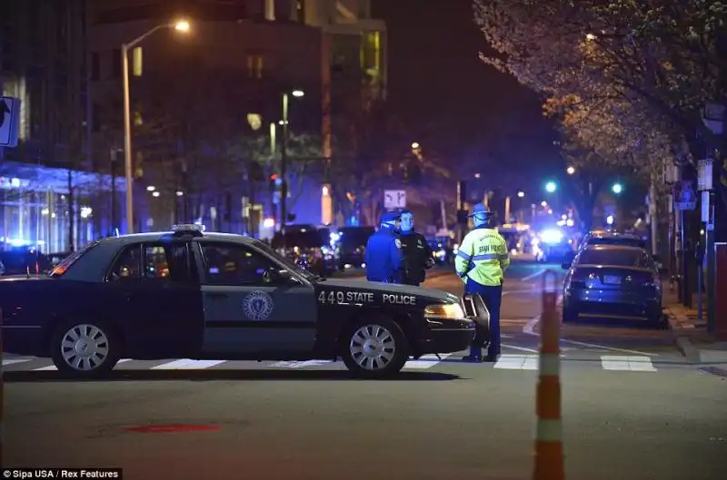 OPERAZIONE DI POLIZIA CONTRO I SOSPETTI ATTENTATORI ALLA MARATONA DI BOSTON 