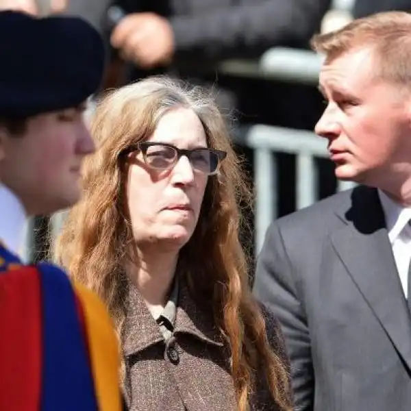 patti smith in vaticano per incontrare il papa 