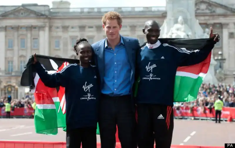 IL PRINCIPE HARRY ALLA MARATONA DI LONDRA 