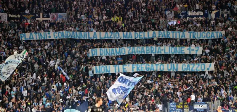 striscione platini foto mezzelani gmt 