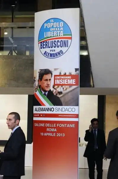 Totem per Alemanno 